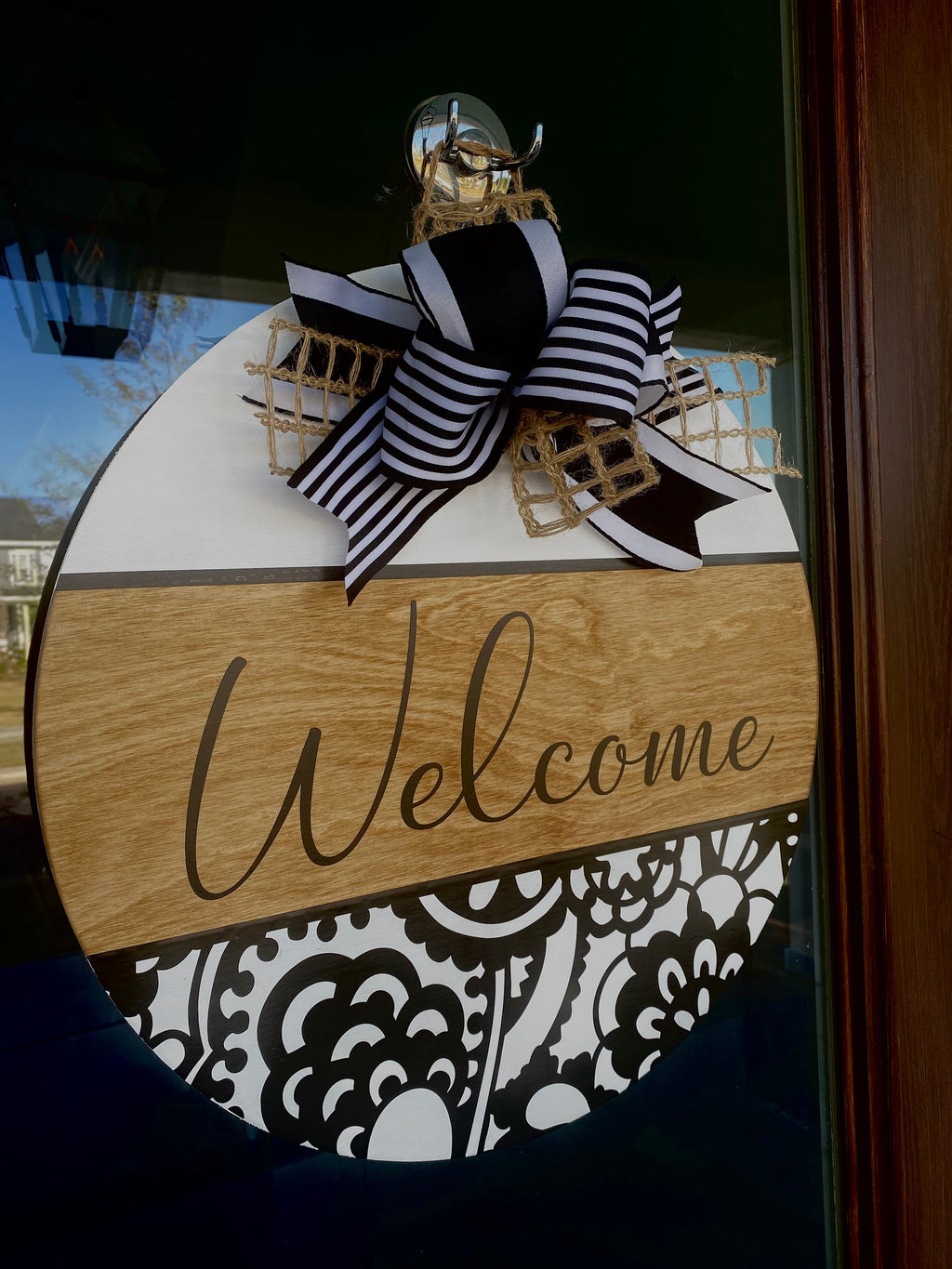 Welcome Door Hanger: Birchwood Round Sign with Black & White Bow