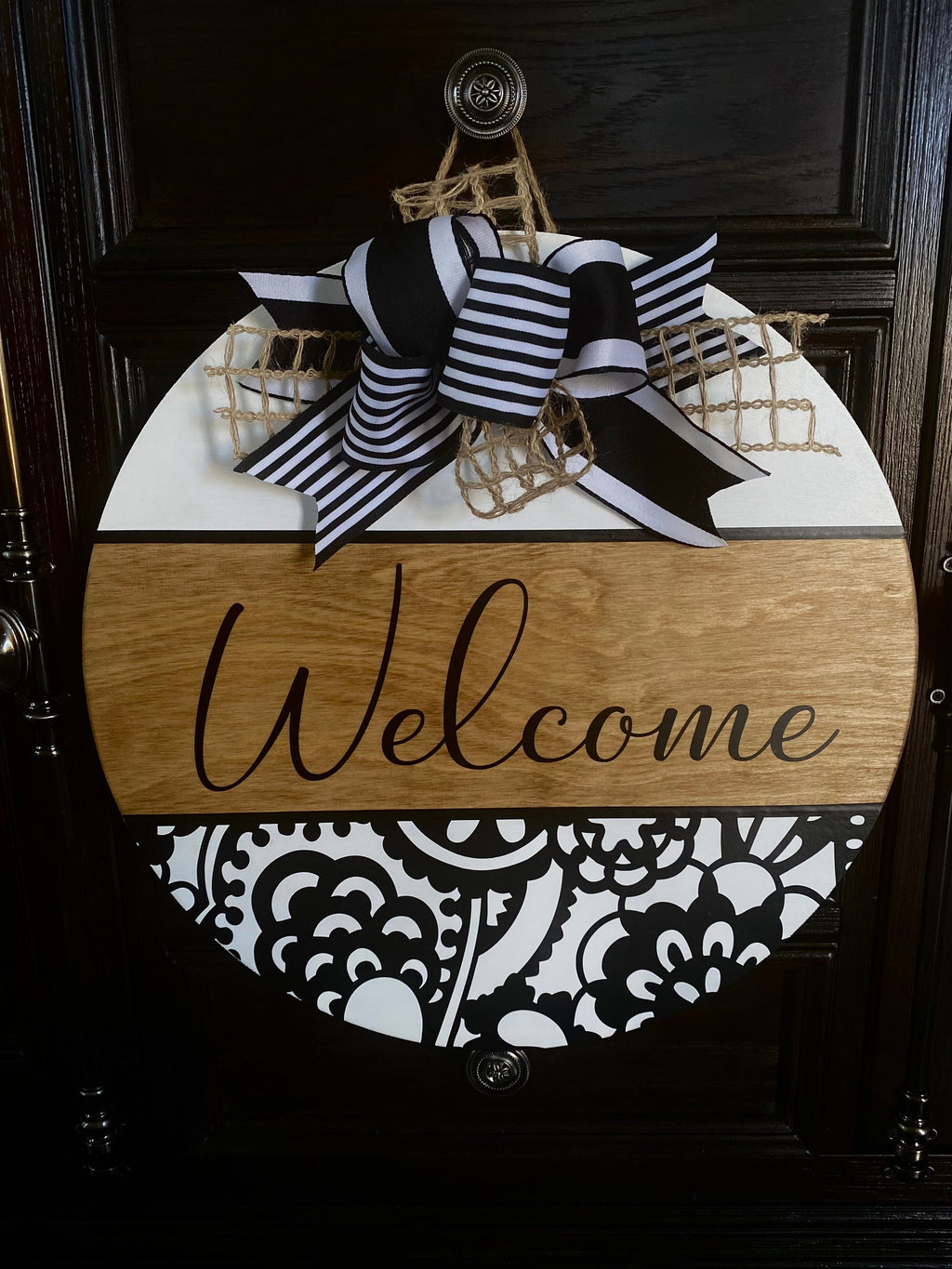 Welcome Door Hanger: Birchwood Round Sign with Black & White Bow